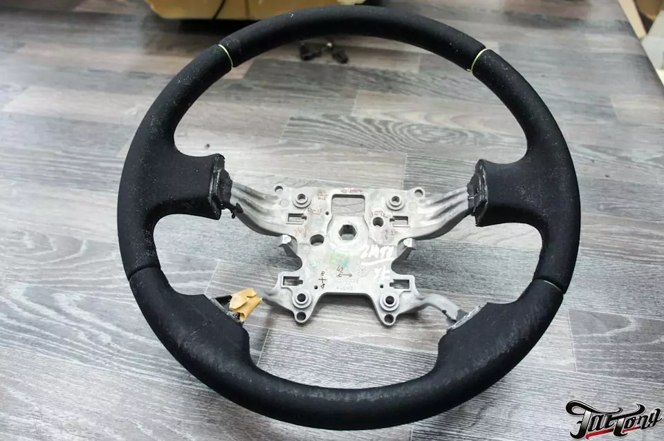 Land Rover Freelander. Установка фирменного подогрева руля и пошив обода руля. Шумоизоляция дверей.